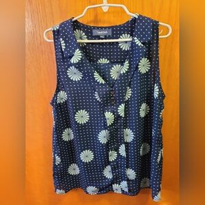 Modcloth Like New! Navy and white floral sleeveless blouse brass buttons